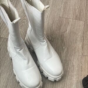 Story White Chunky Platform Boots